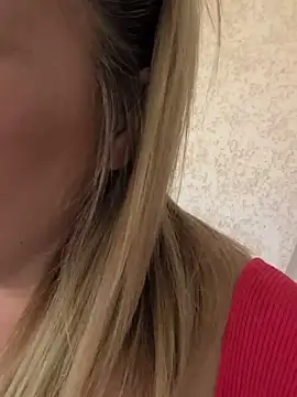 Pxetiteblonde1