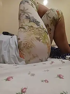 Farah-_nono webcam