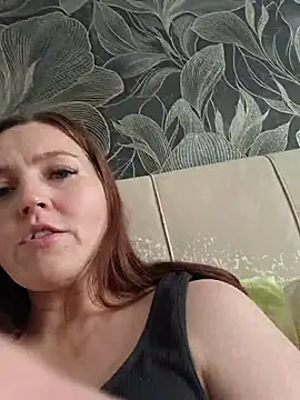 MilaMature webcam