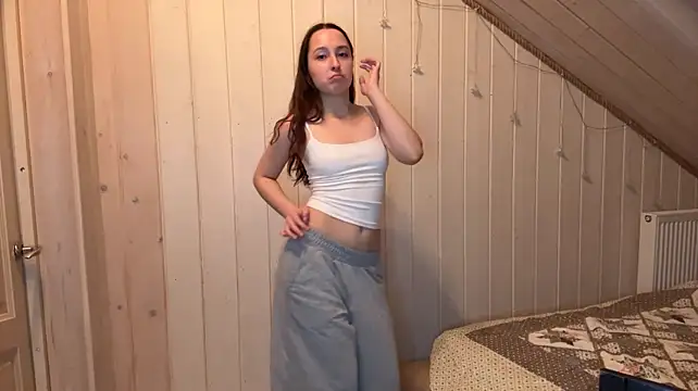 CapriceDinola live cam preview