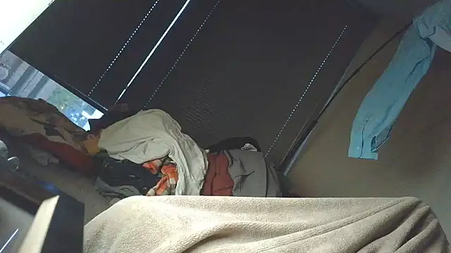 overmydadbody222 live cam preview