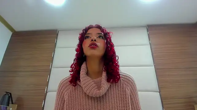 AteneaGreyy live cam on StripChat