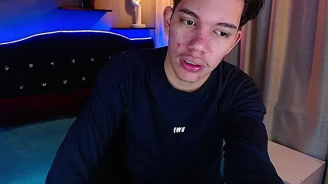 haku_nayro webcam