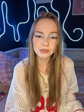 MilaMoone live cam on StripChat