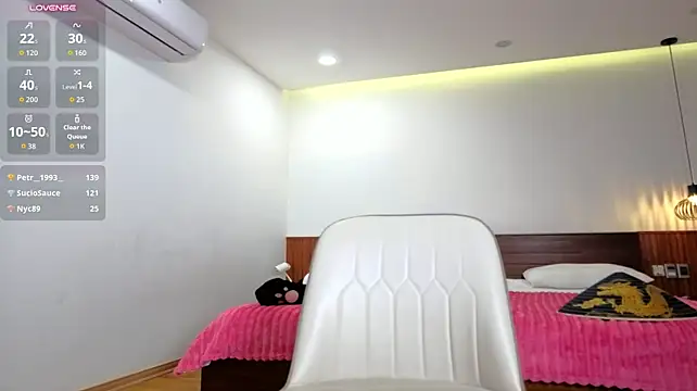 Yuki_glow live cam on StripChat