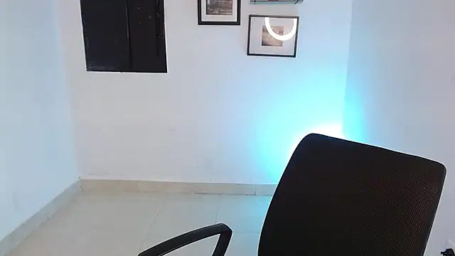 lindanx_vip (M twink) - Stand up and get naked