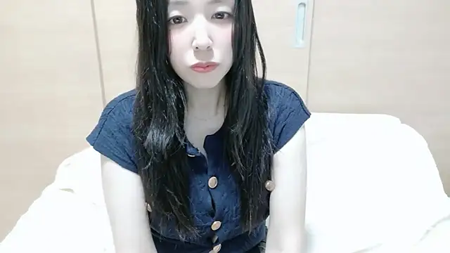 Arisa__ live cam on StripChat