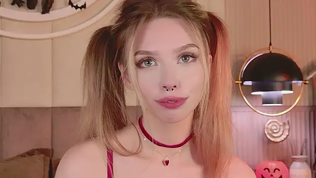 Sierra_Fane live cam preview