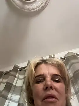 Huskie_Mia_UK