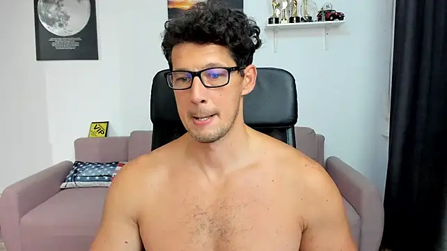 BrutusK08 live cam on StripChat
