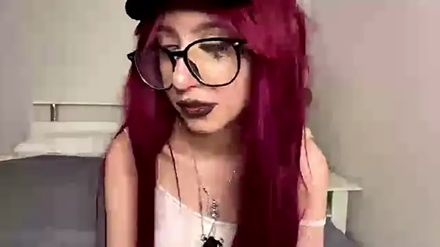 LajuanaLougee live cam on StripChat