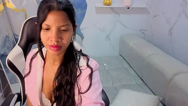 emily_smith_t live cam on StripChat