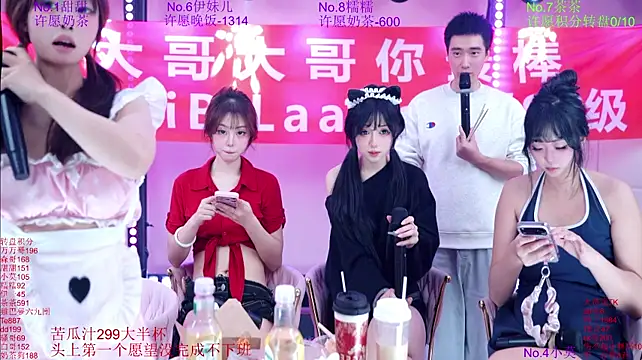 luckybaby-001 (Ask my age) - 比基尼舞蹈~~