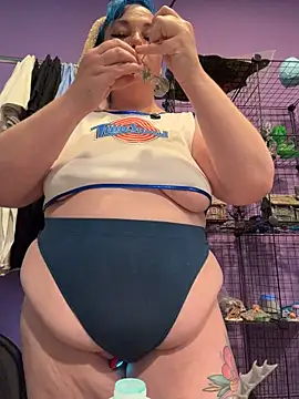 KawaiiKiki_247 live cam on StripChat