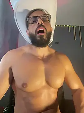 magnumchris live cam on StripChat