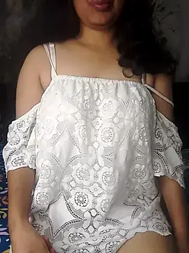 ShreyaGlamX