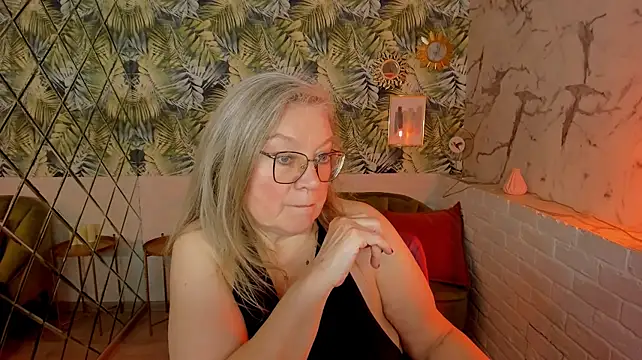 NataliMellow live cam on StripChat