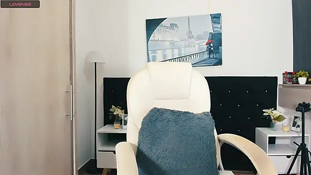cristaaalclocks1