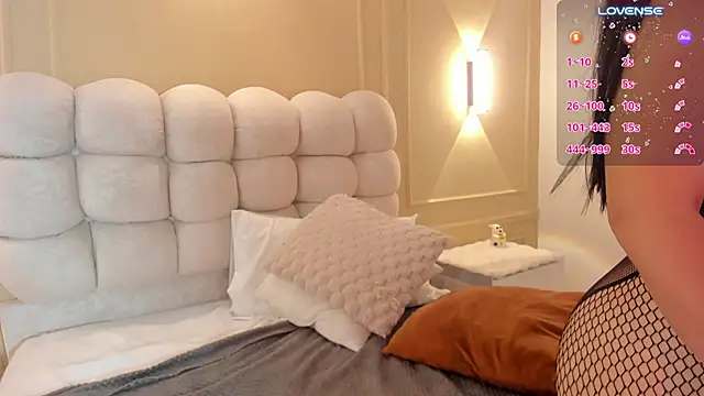 ALICESTARKK live sex cam
