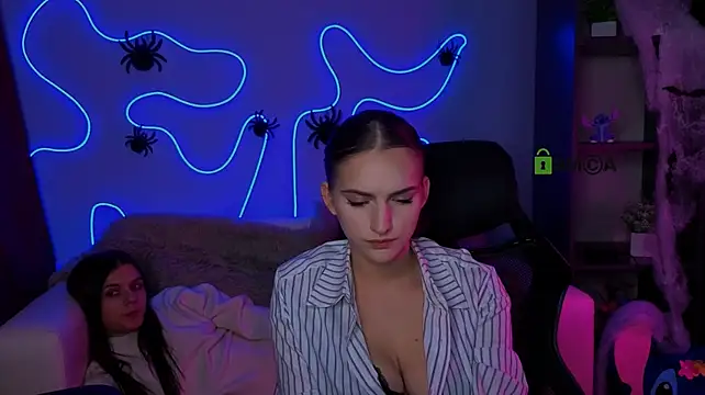 lisa_dark_