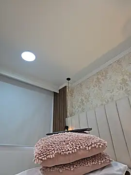 ElizaWilliamst live cam preview