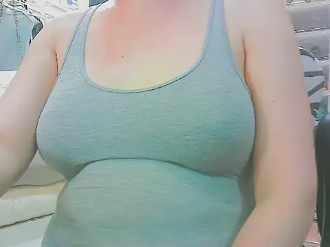 keepmepregnantT live cam on StripChat