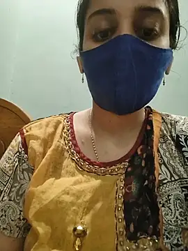 tamil_shalini (F milf) - Lips