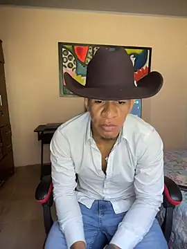 Felipe-ReyesF4 live cam on StripChat
