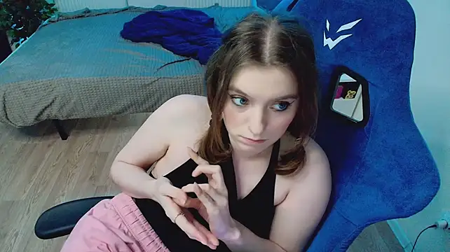 CranberryHot live cam on StripChat