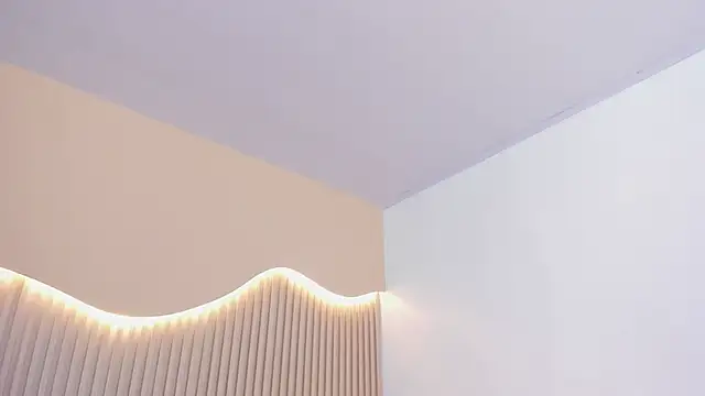 LUCI_COLINS