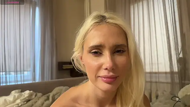 FloriaMinteer live cam on StripChat