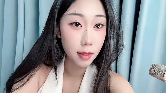 diudiu622 live cam on StripChat