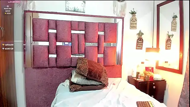 sofy_bonnet1 live cam on StripChat