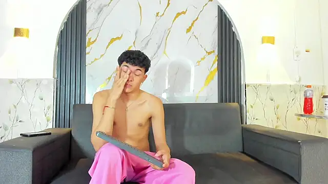 Yeff_26 live cam on StripChat