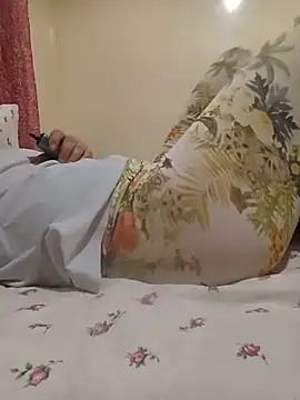 Farah-_nono live cam on StripChat