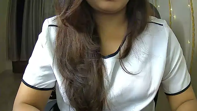 aarya_love live cam on StripChat