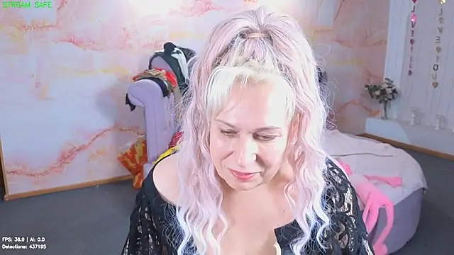 Penelope_Pinky live cam preview