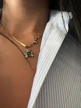 LuxeBrunetteXXX