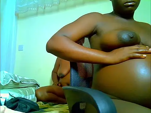 pregoliz (Ask my age) - Make us squirt while spraying milk