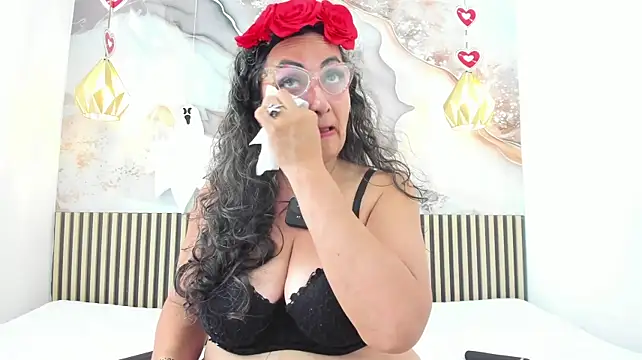 AlessandraLeroy1 live cam preview