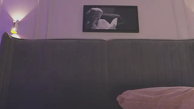 saturn1a (F young) - SPANK ME, PUNISH ME, LEAVE MY ASS RED