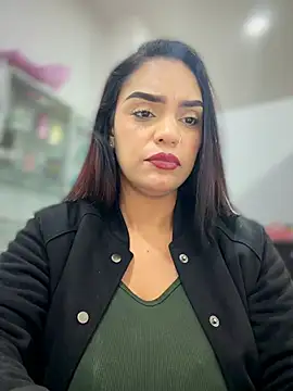 Sara-77 live sex cam