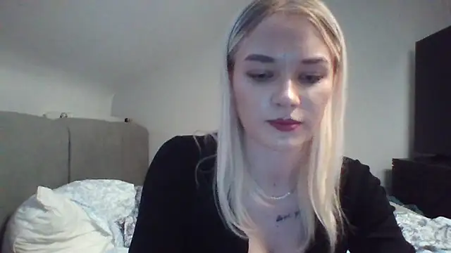 RoseSexyBlonde