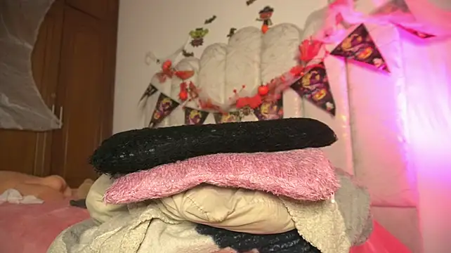 pocahotass_11 live cam on StripChat