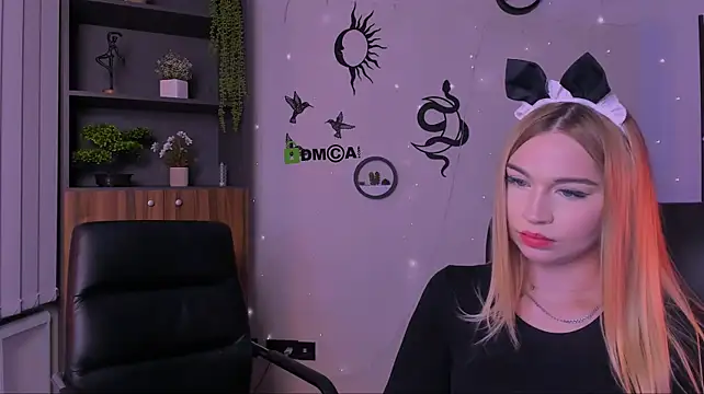 angie_foxy1 (G teen) - show butt in panties Angie