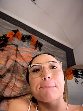 Mia_Luxor