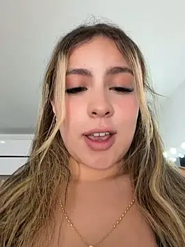 Cloee_Rainbow1 live sex cam
