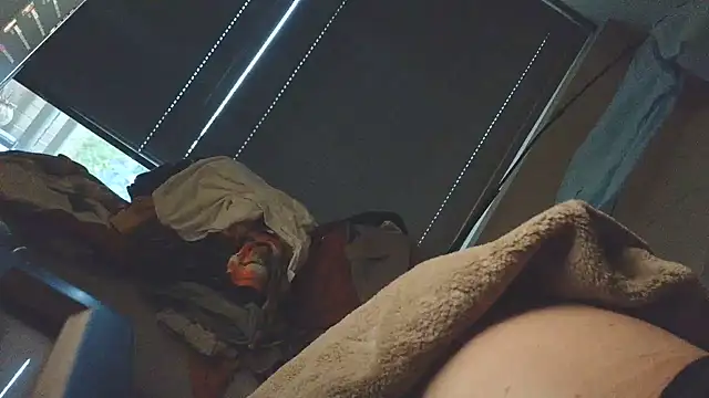overmydadbody222 webcam
