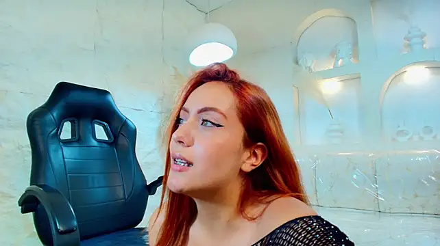 Vitta_queen_r