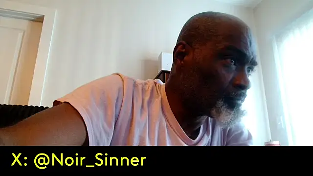 sinnernoir live cam on StripChat